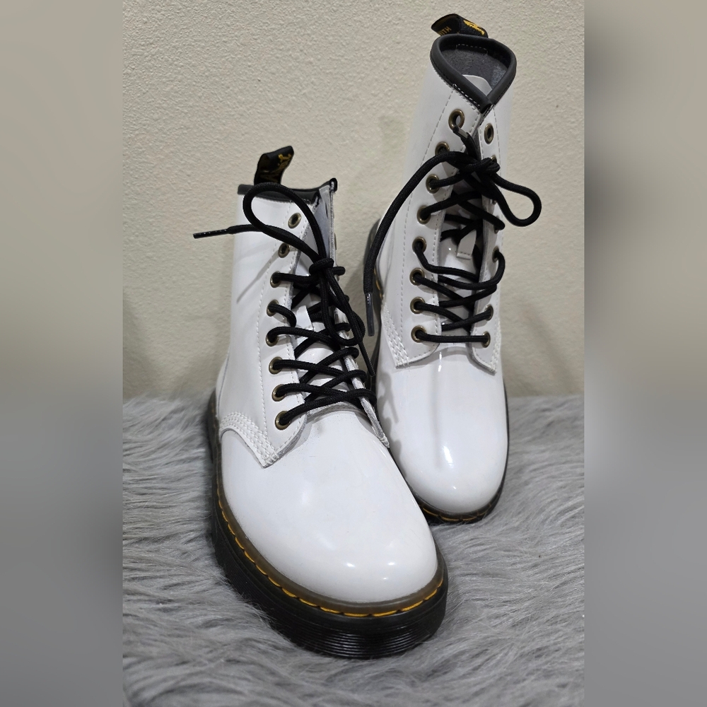 Dr. Martens White Combat Boots Glossy Finish W 7 Mens 6